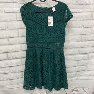 2 for $40 BNWT H&M Emerald Green Lace Dress Size 8